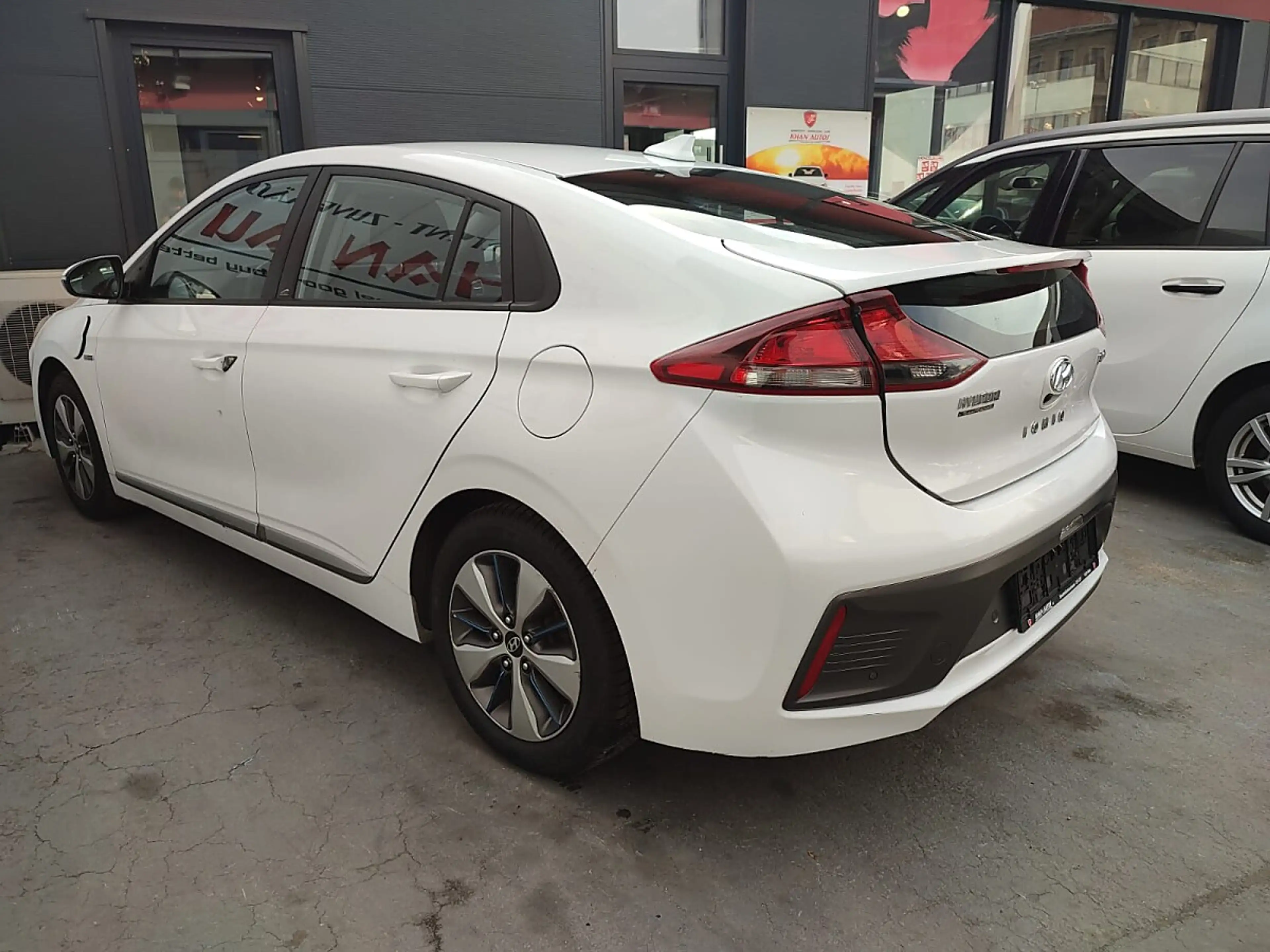 Hyundai IONIQ Ioniq 1,6 GDi Plug-In PHEV Level 3 DCT Aut. *Ta... — photo 5