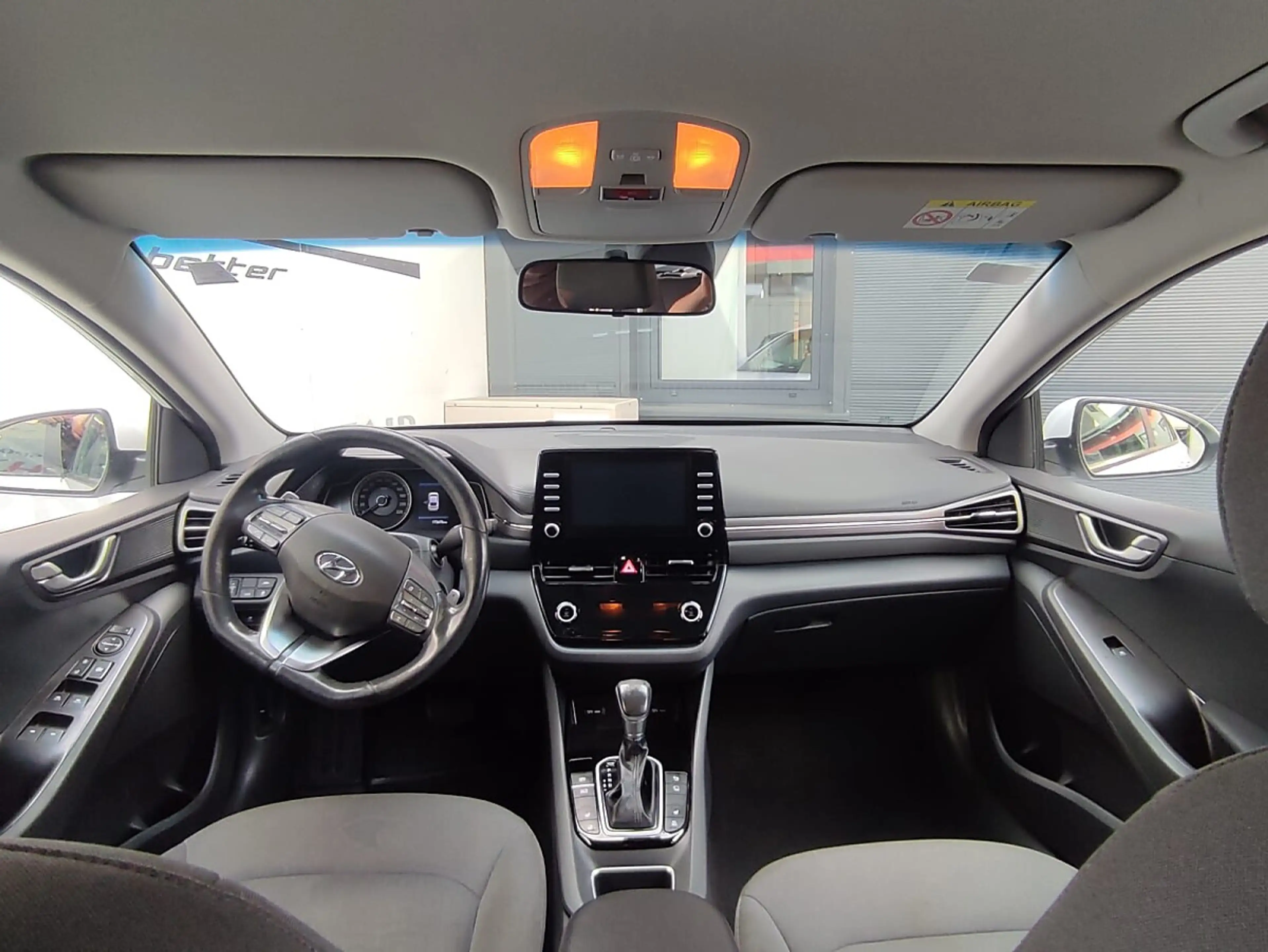 Hyundai IONIQ Ioniq 1,6 GDi Plug-In PHEV Level 3 DCT Aut. *Ta... — photo 11
