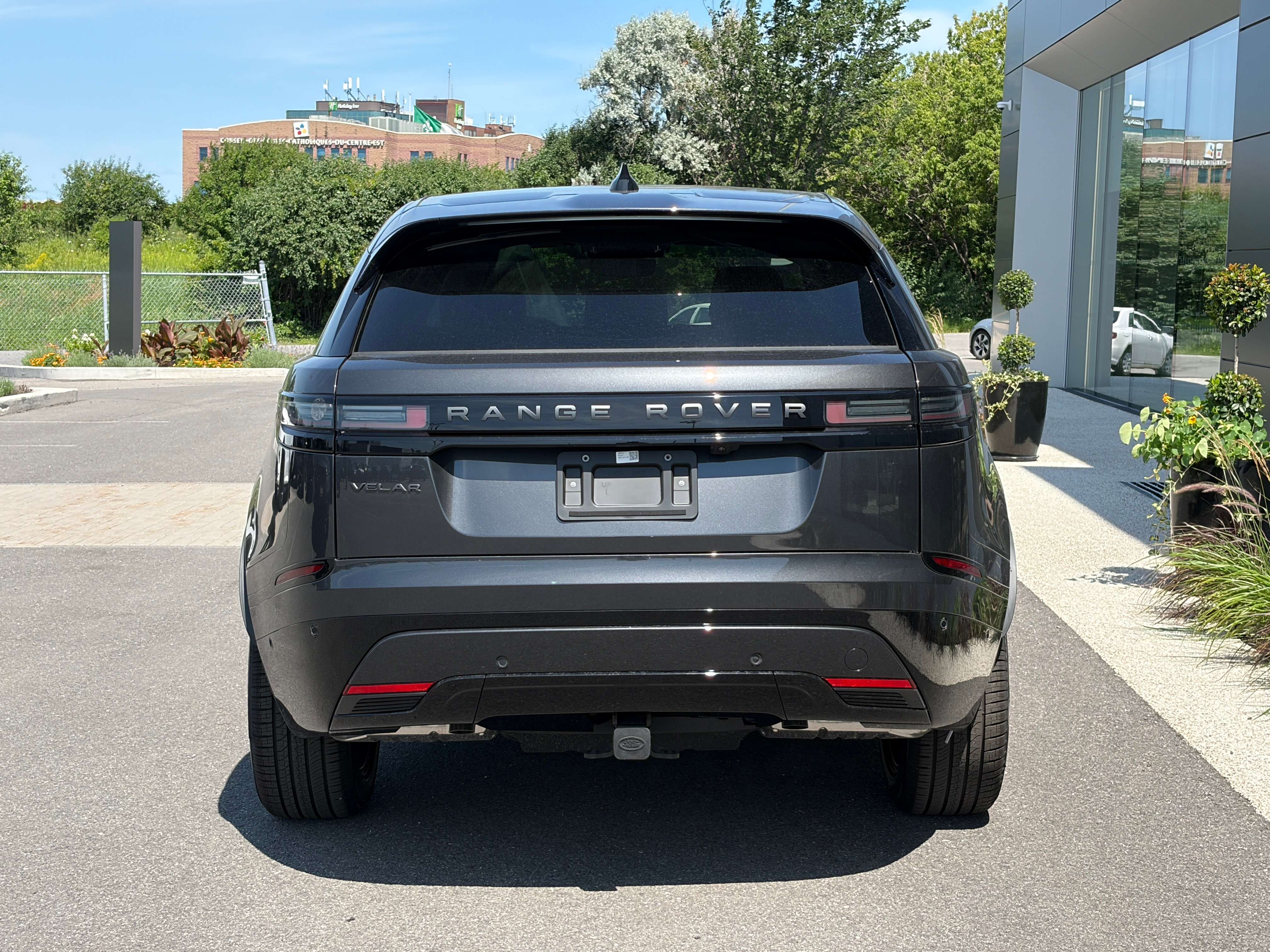 2026 Land Rover Range Rover Velar P250 Belgravia Edition — photo 1