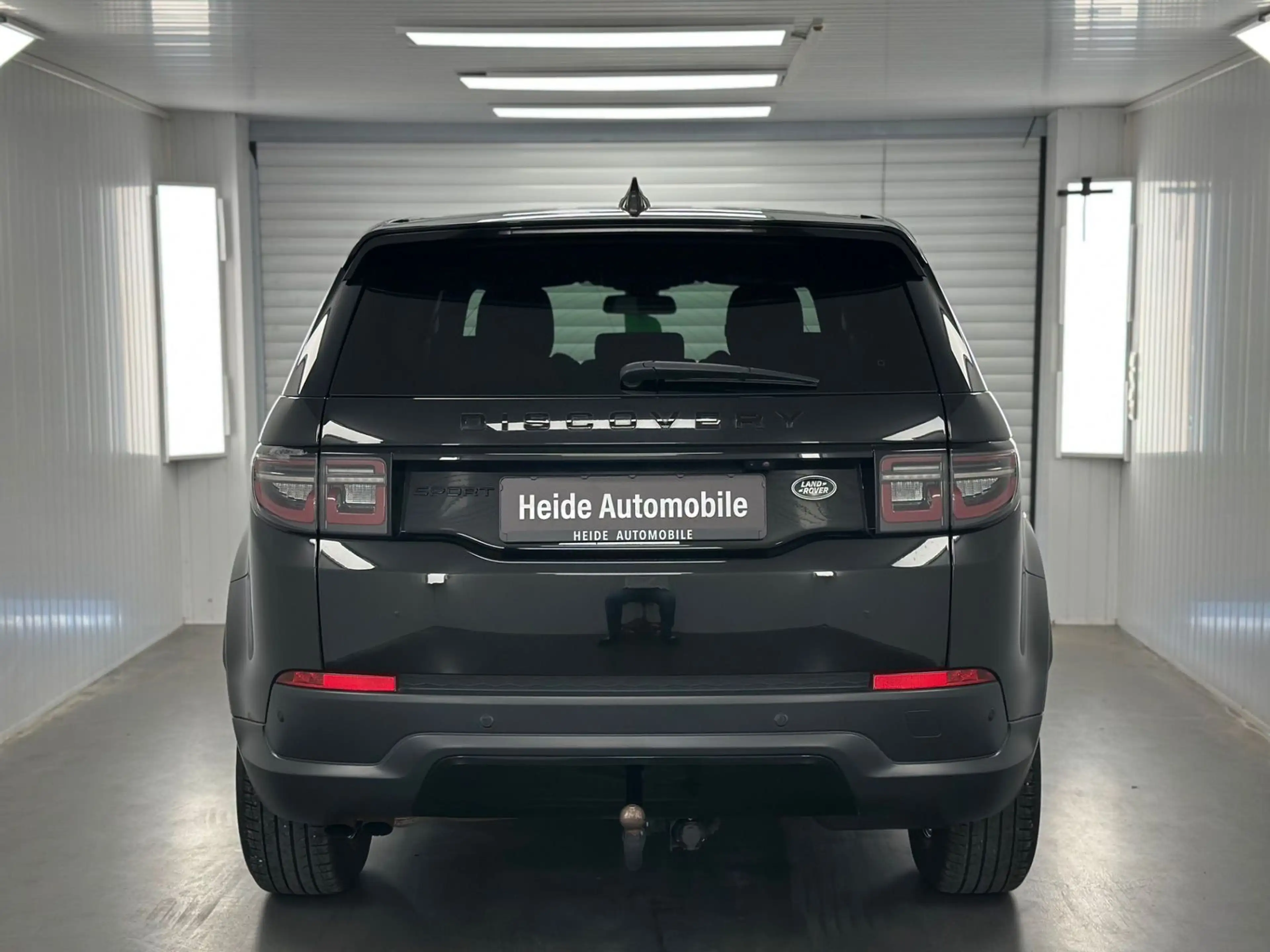 Land Rover Discovery Sport 2.0 D150  AWD AHK Black Design — photo 7