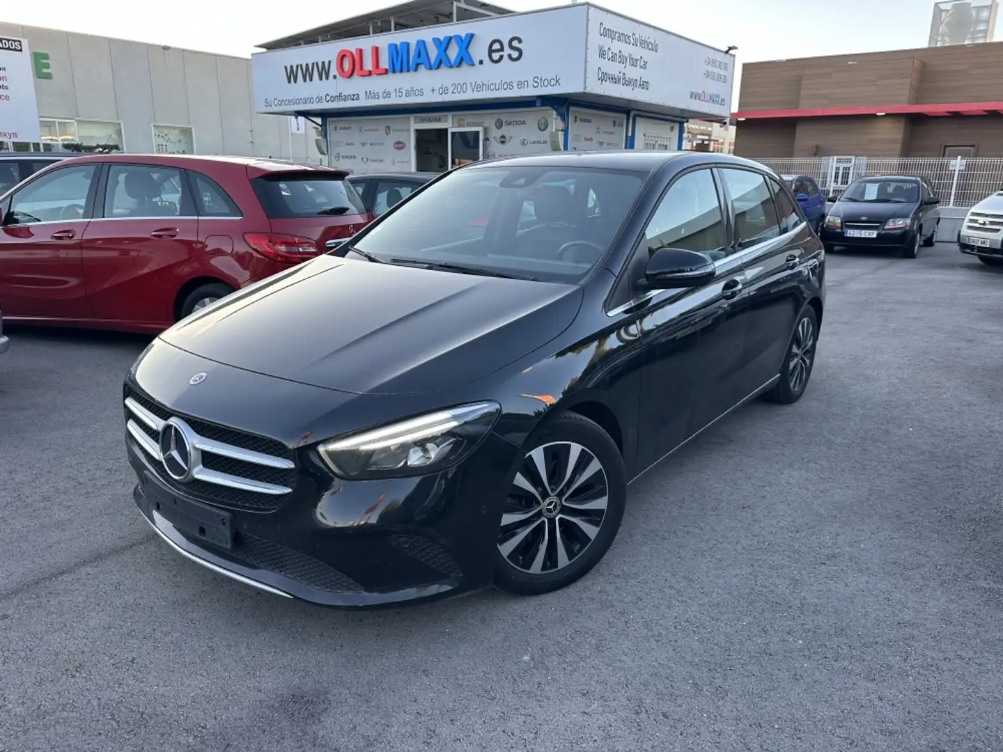 Mercedes-Benz B 180 180d 8G-DCT Schwarz - 2