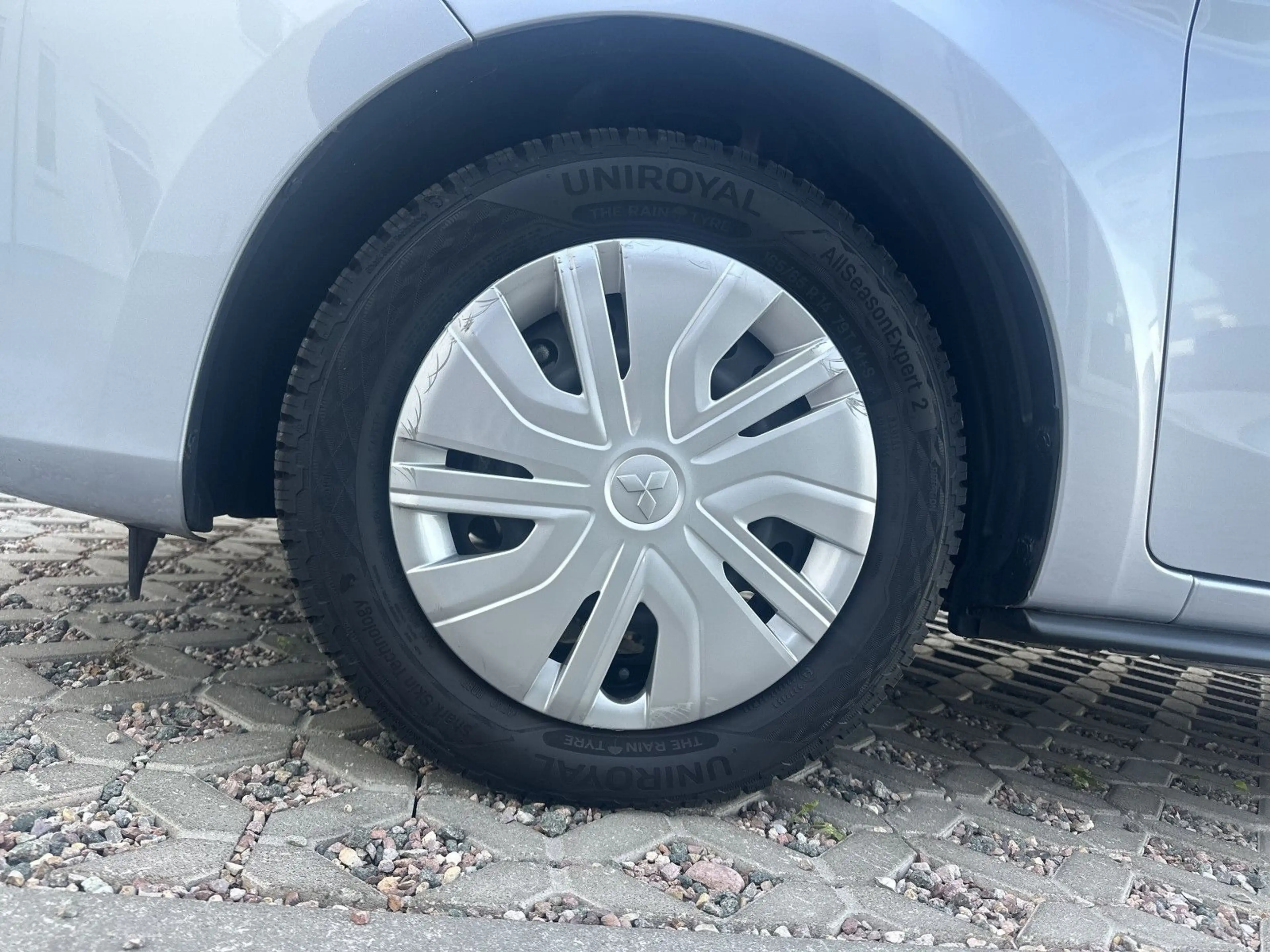 Mitsubishi Space Star Select/5 Jahre Garantie ab EZ — photo 6