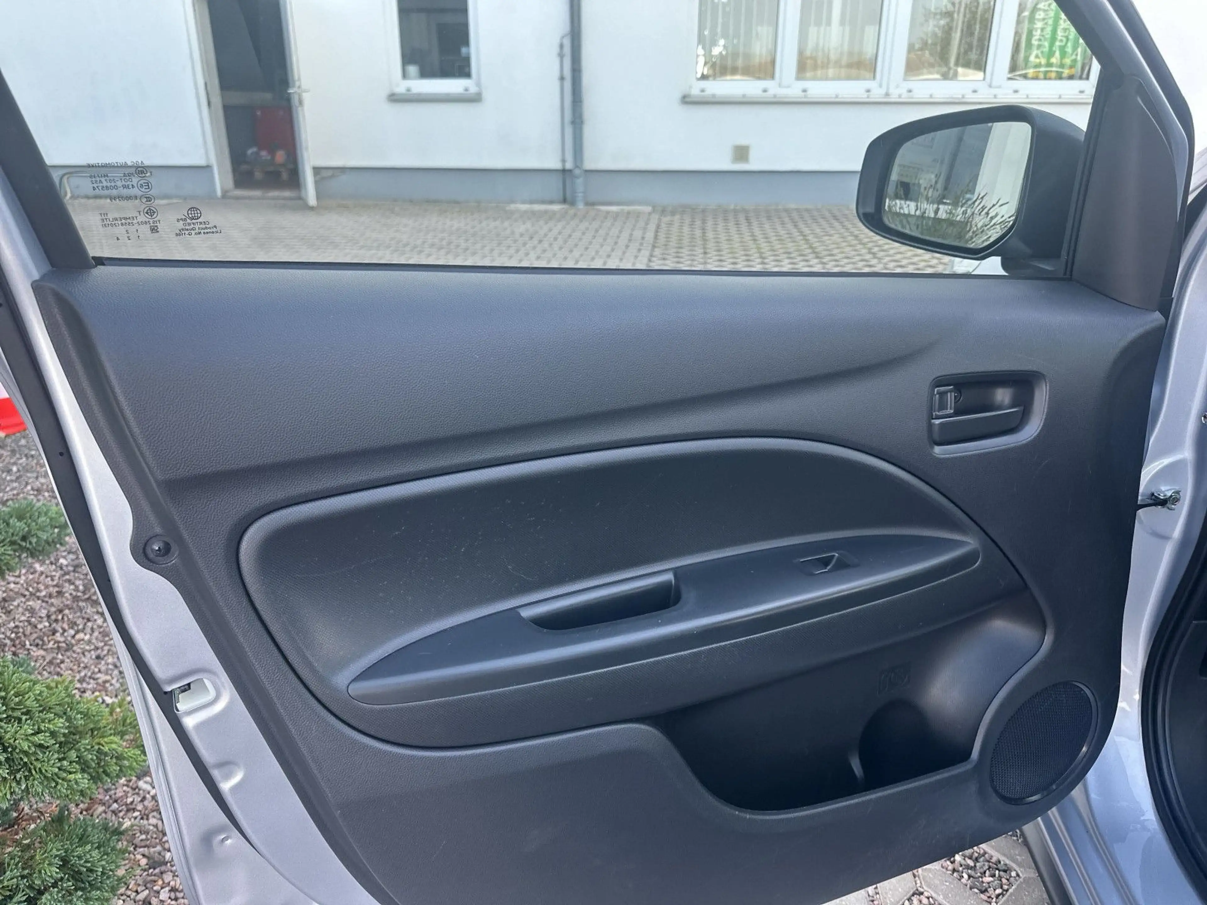 Mitsubishi Space Star Select/5 Jahre Garantie ab EZ — photo 11
