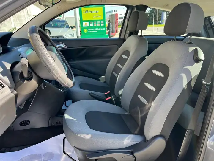 Lancia Ypsilon 1.2 8v Argento 2006, foto 10