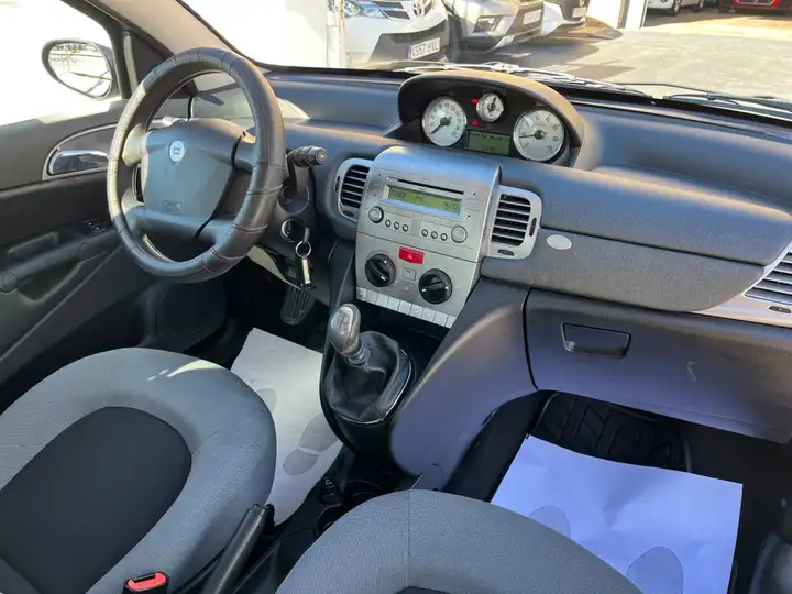 Lancia Ypsilon 1.2 8v Argento 2006, foto 15