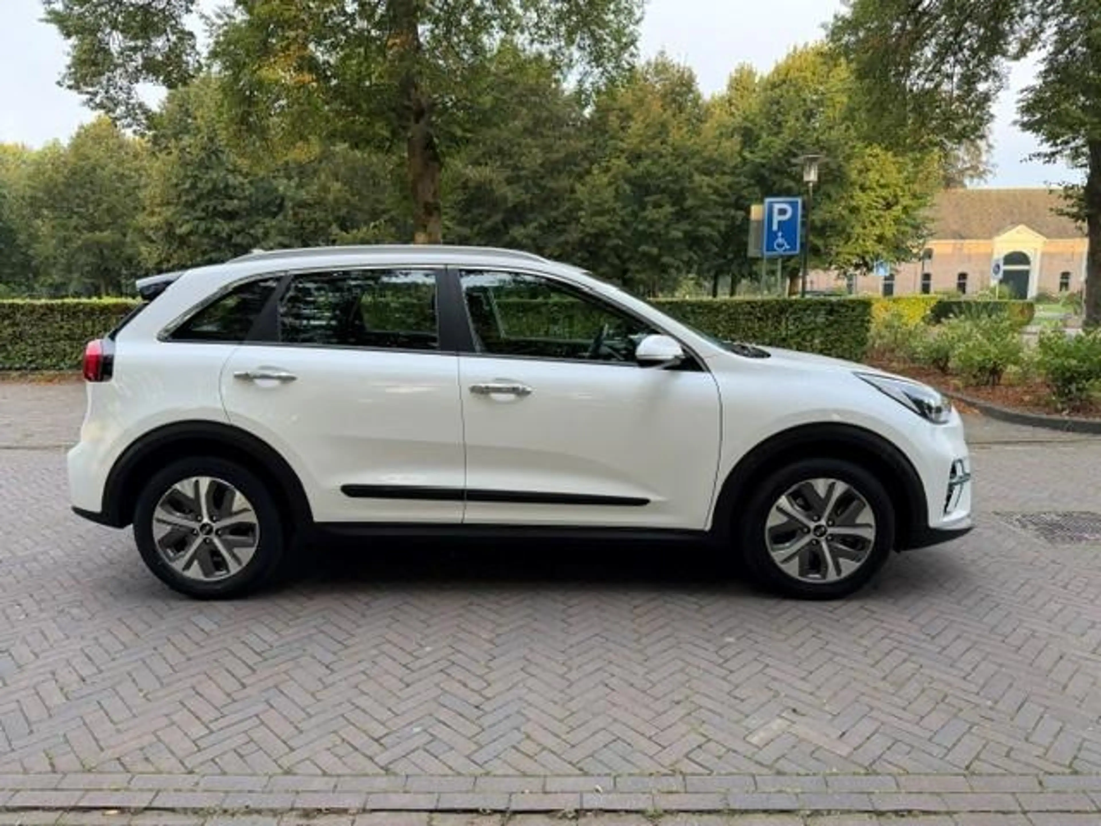 Kia e-Niro Dynamicline 64kWh SOH 100% Warmtepomp/Acarplay/Nav — photo 25