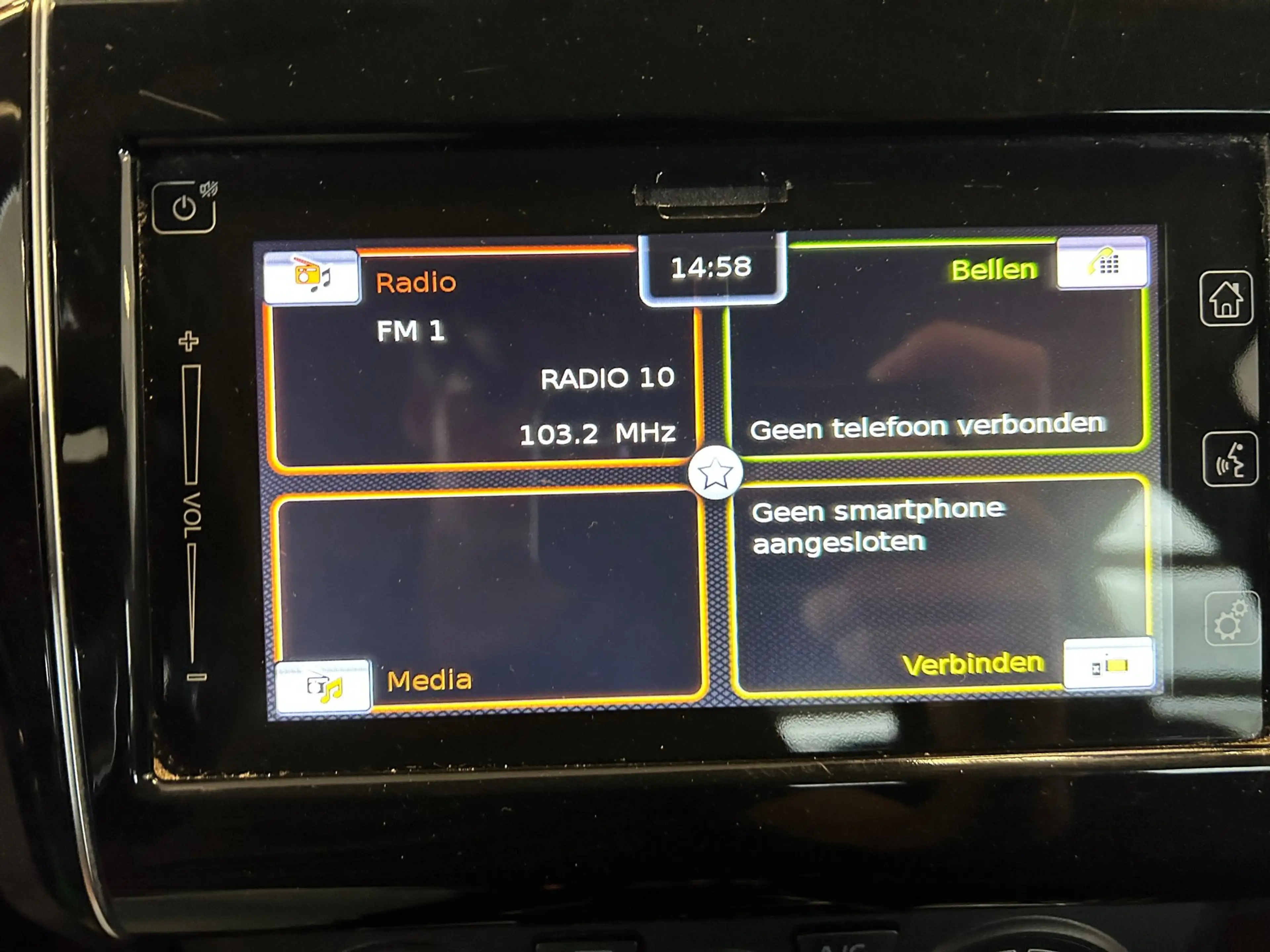 Suzuki Swift 1.2 Select Smart Hybrid Sportline | Navi| Carplay| — photo 16