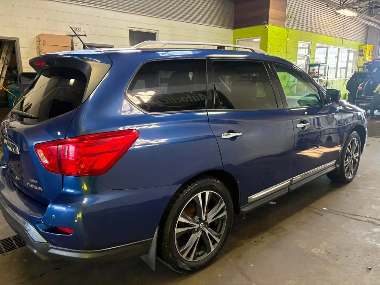 Nissan Pathfinder снимка Nissan Pathfinder