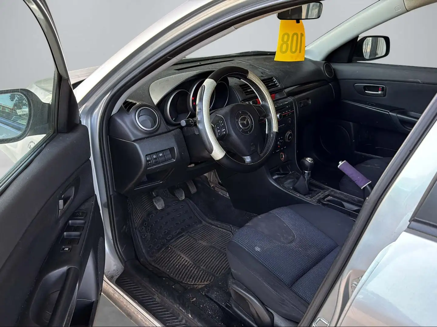 Mazda 3 1.6 Sport Comfort 1.6/klima/Radio/CD-Player/5Türer srebrna - 2