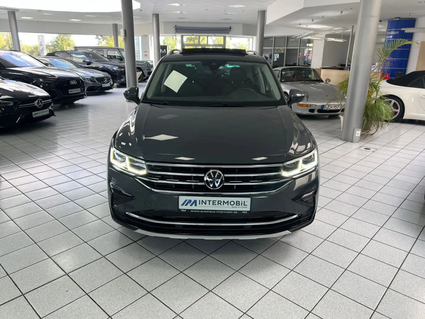 Volkswagen Tiguan 2.0 TDI Elegance PANO*TOTW*ACC*MATRIX*KAM Grey - 2