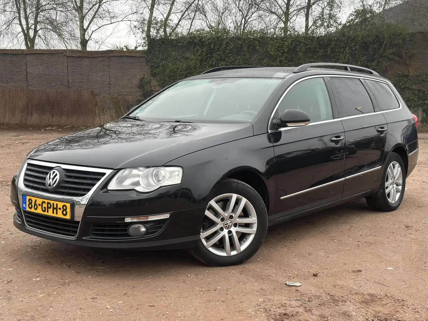 Volkswagen Passat Variant 1.8 TFSI Comfortline PSENSOR CRUIS Schwarz - 1