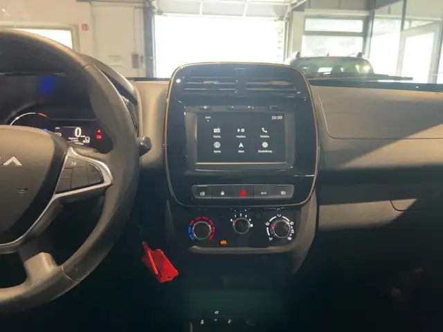 Dacia Spring view 12