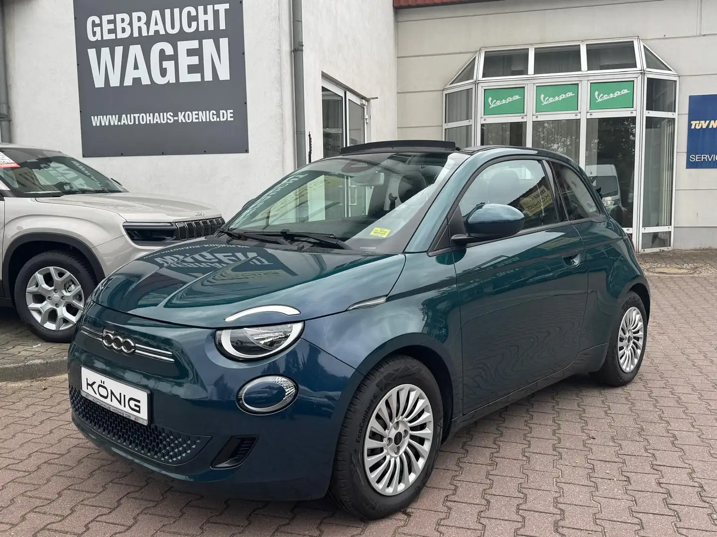 Fiat 500e Cabrio 118PS 42kWh  KLIMA*TEMPOMAT*CARPLAY Vert - 1