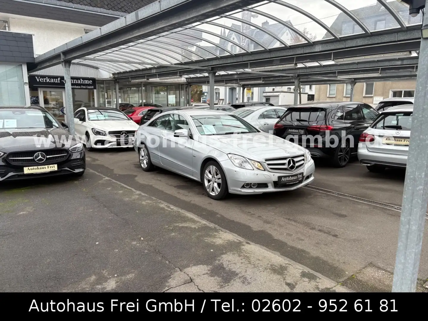 Mercedes-Benz E 350 Coupe CGI BE*Elegance*LEDER*MEMORY*PDC* Argent - 2