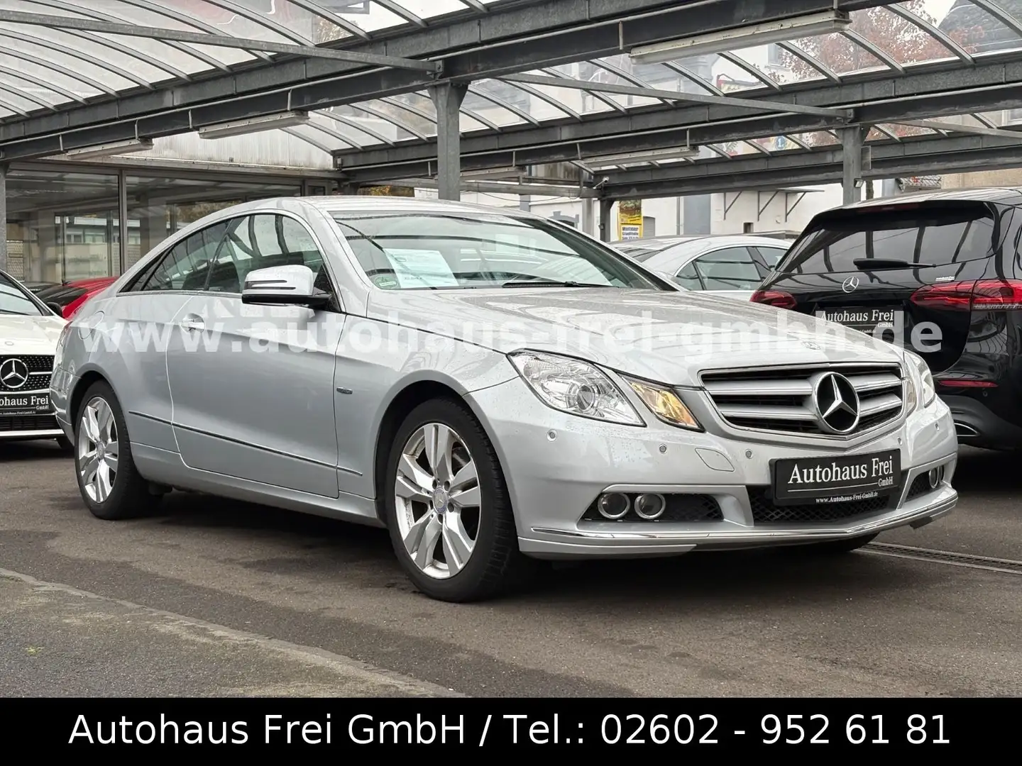 Mercedes-Benz E 350 Coupe CGI BE*Elegance*LEDER*MEMORY*PDC* Argent - 1