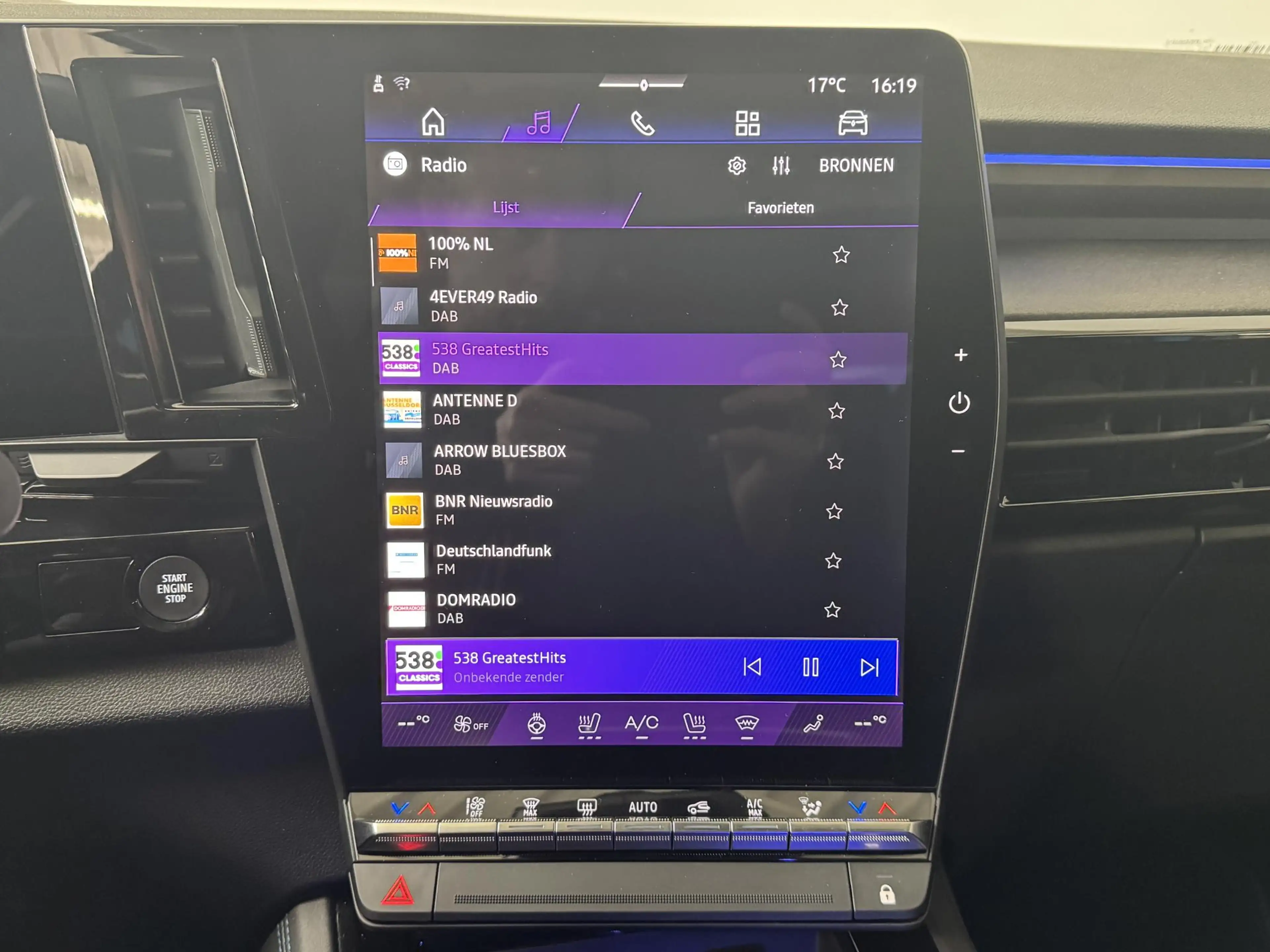 Renault Rafale 1.2 E-Tech full hybrid 200 Esprit Alpine | Navigat — photo 41