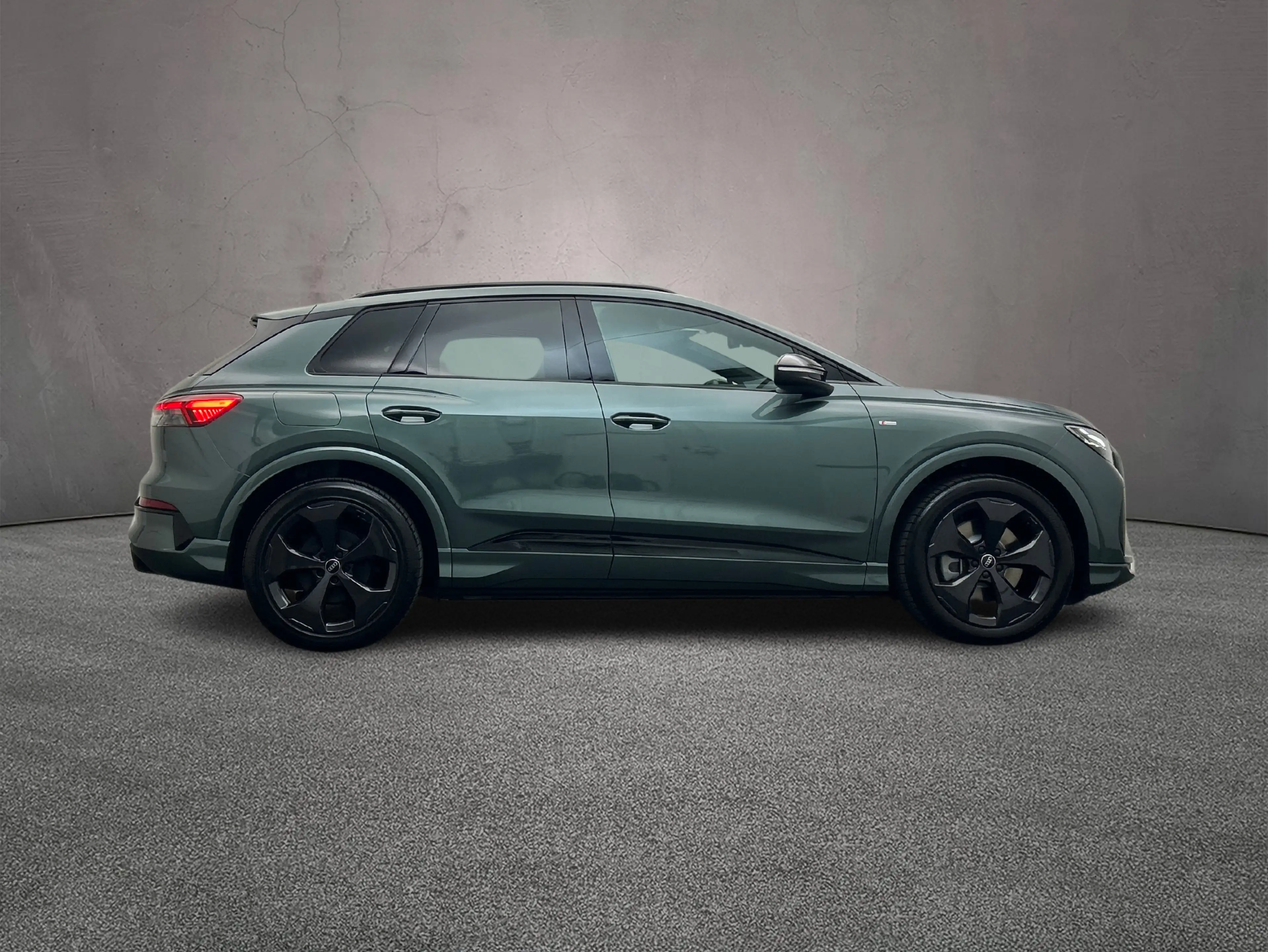 Audi Q4 e-tron e-tron performance 286pk S edition — photo 8