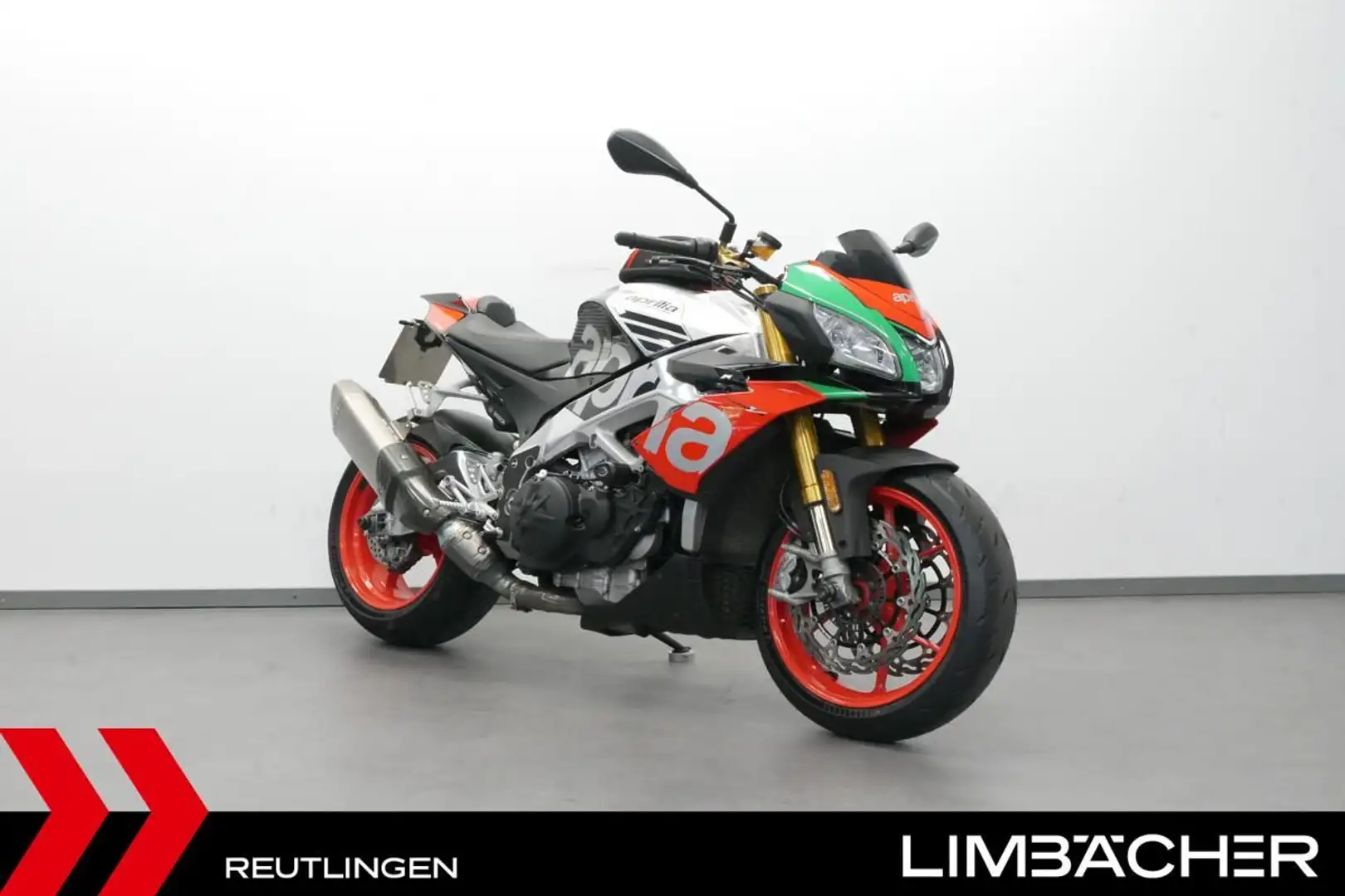 Aprilia Tuono V4 1100 FACTORY - AKRAPOVIC - 1