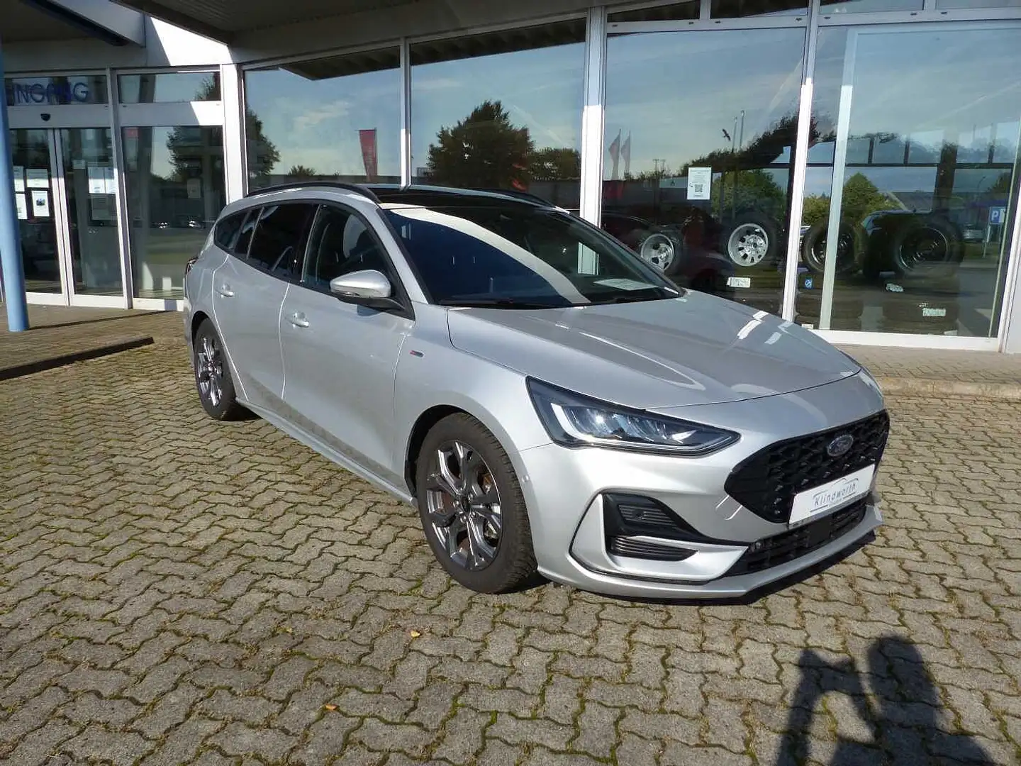 Ford Focus Turnier 1.5 EcoBlue Aut. Pano,GJR Argent - 2