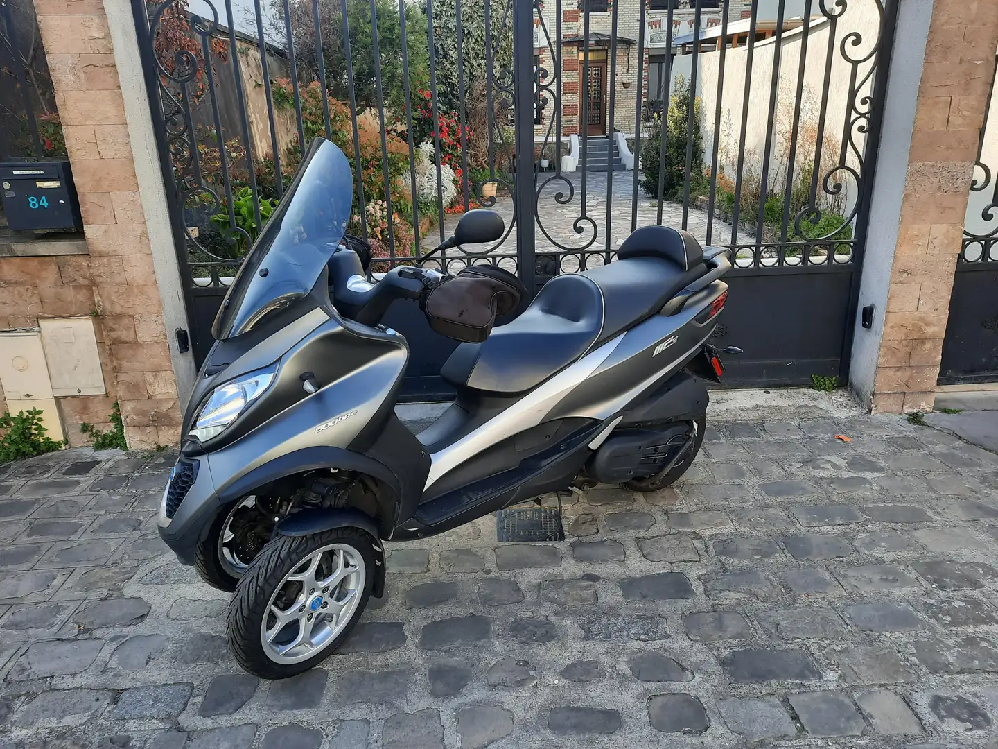 Piaggio MP3 500 Gris - 2