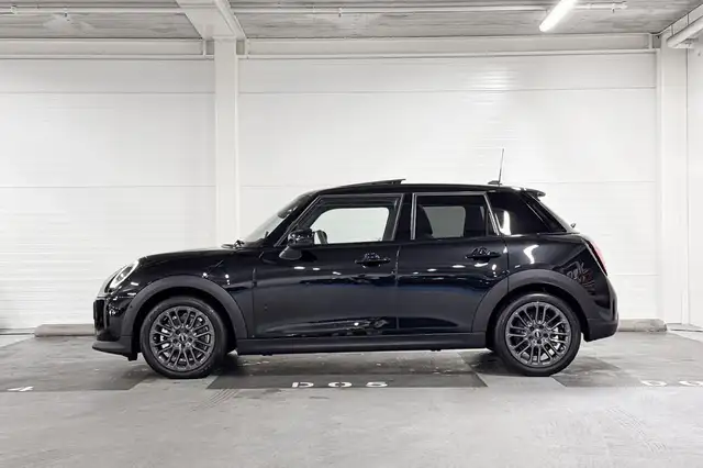 Mini Hatch view 2