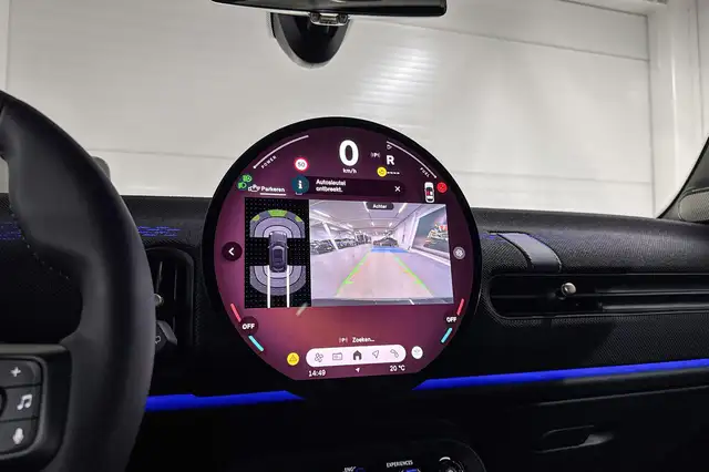 Mini Hatch view 13