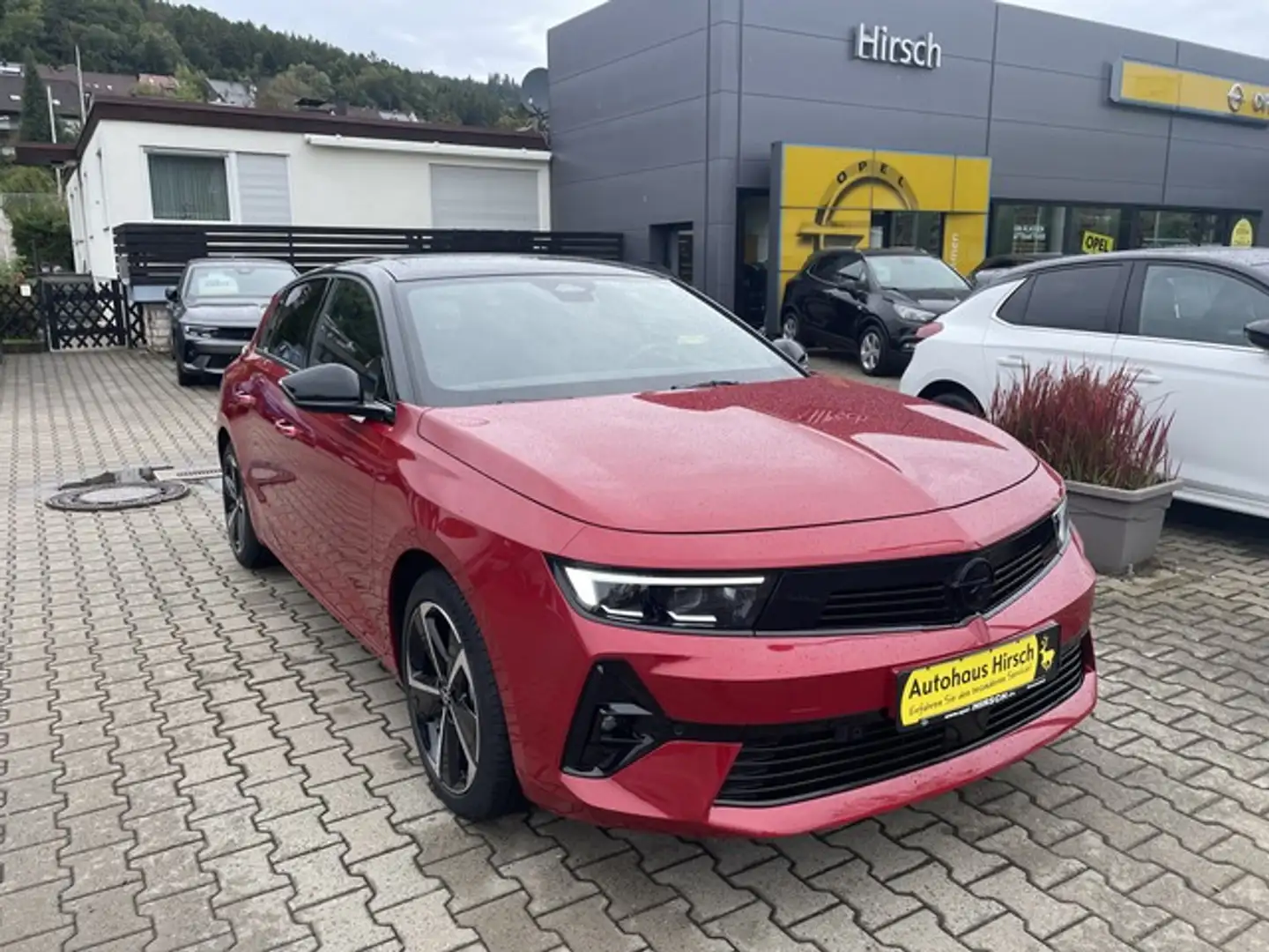 Opel Astra 1.2 GS PANO+AHK+NAVI+MATRIX-LED+ALCAN+360°+SHZ Rouge - 2