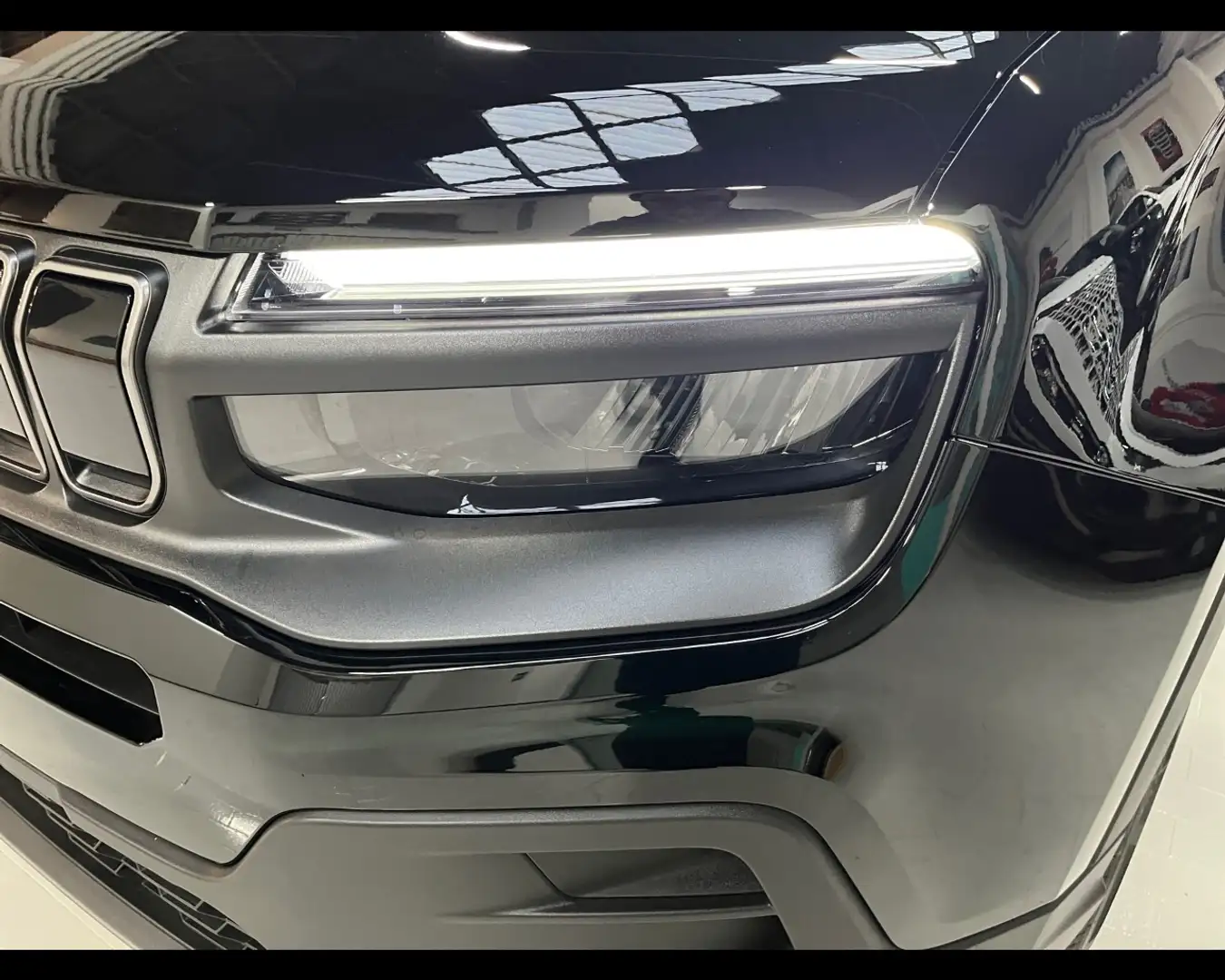 Jeep Avenger e-Hybrid 1.2 Turbo 100cv Longitude eDCT6 Nero - 2
