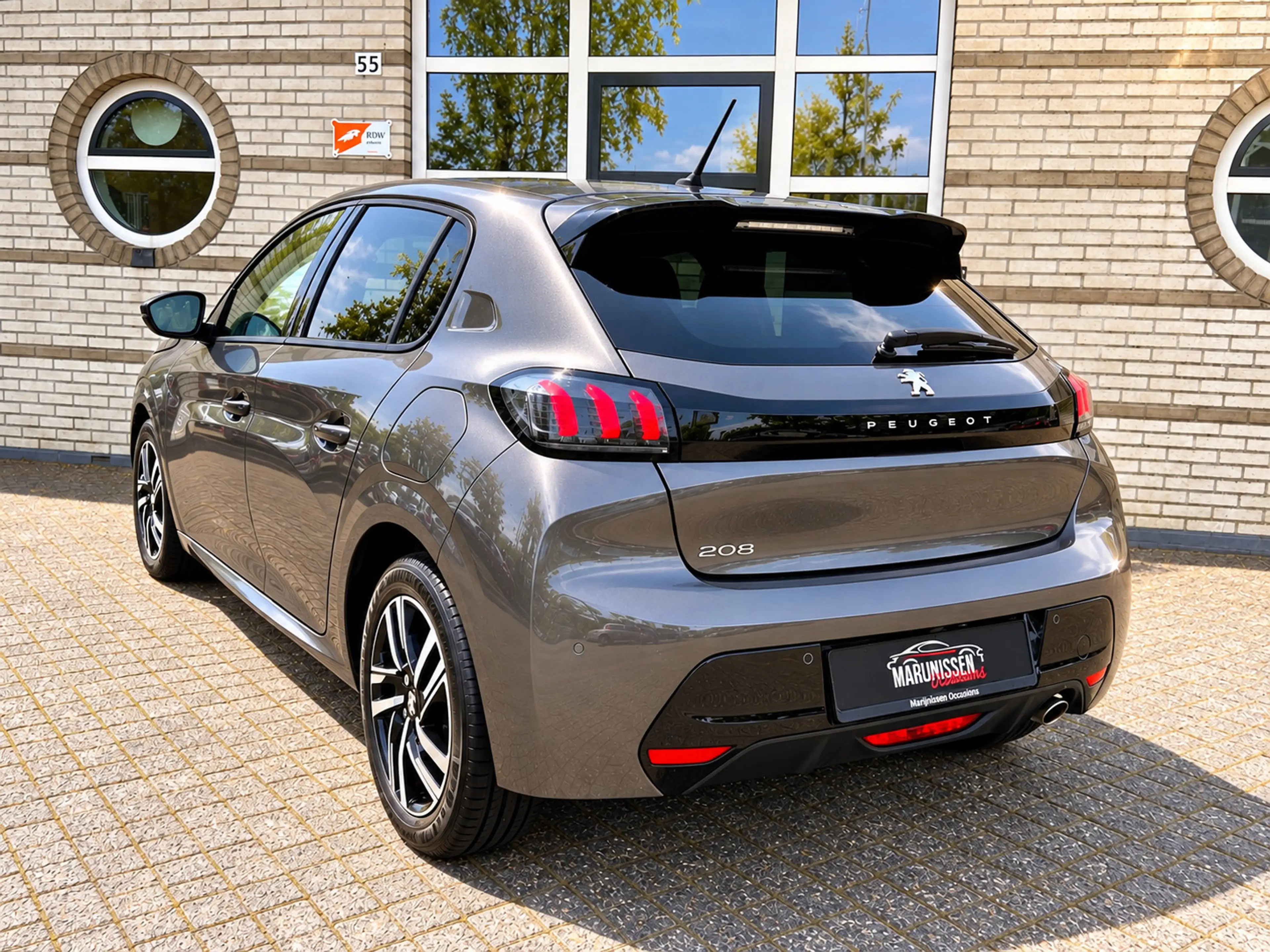Peugeot 208 1.2 PureTech Allure |VirtDash|Cam|CarPlay| — photo 4