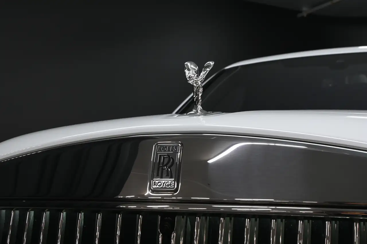 Rolls-Royce Cullinan снимка Rolls-Royce Cullinan
