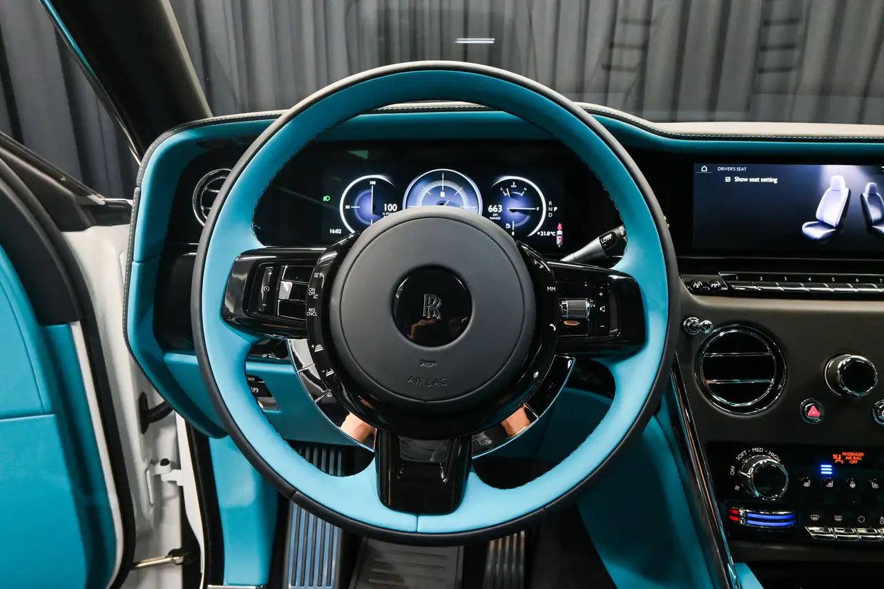 Rolls-Royce Cullinan снимка Rolls-Royce Cullinan