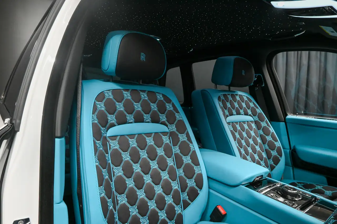Rolls-Royce Cullinan снимка Rolls-Royce Cullinan