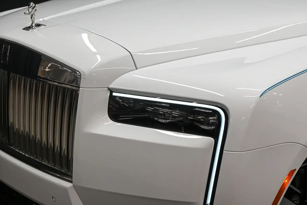 Rolls-Royce Cullinan снимка Rolls-Royce Cullinan