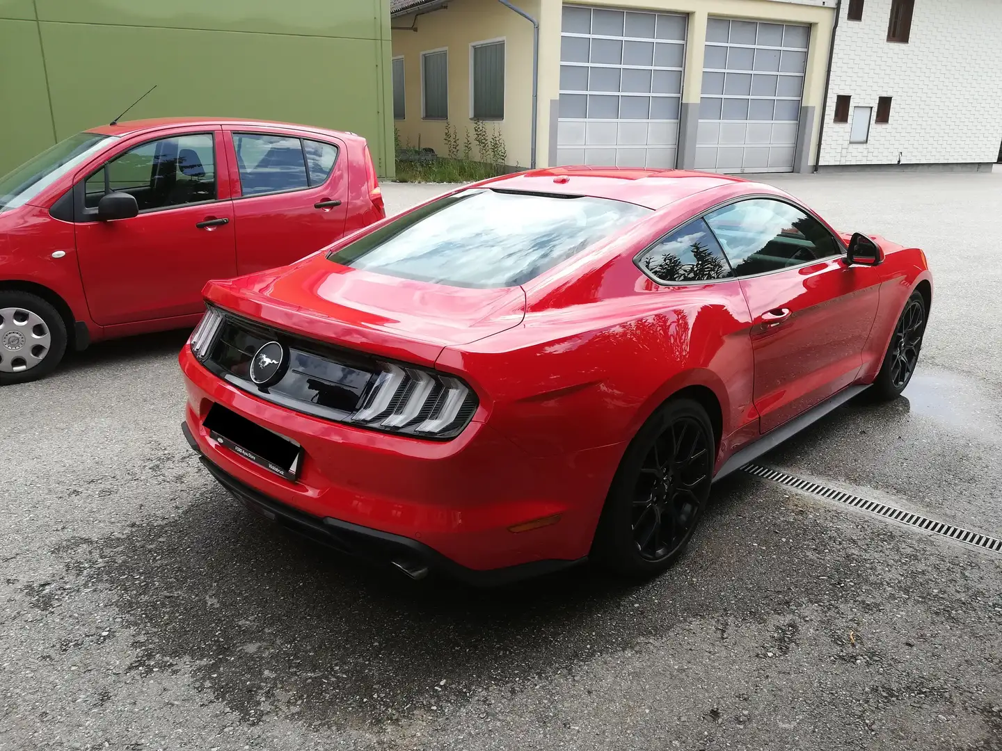Ford Mustang Premium-Parket: Leder schwarz mit Grauen Zähten Kırmızı - 2