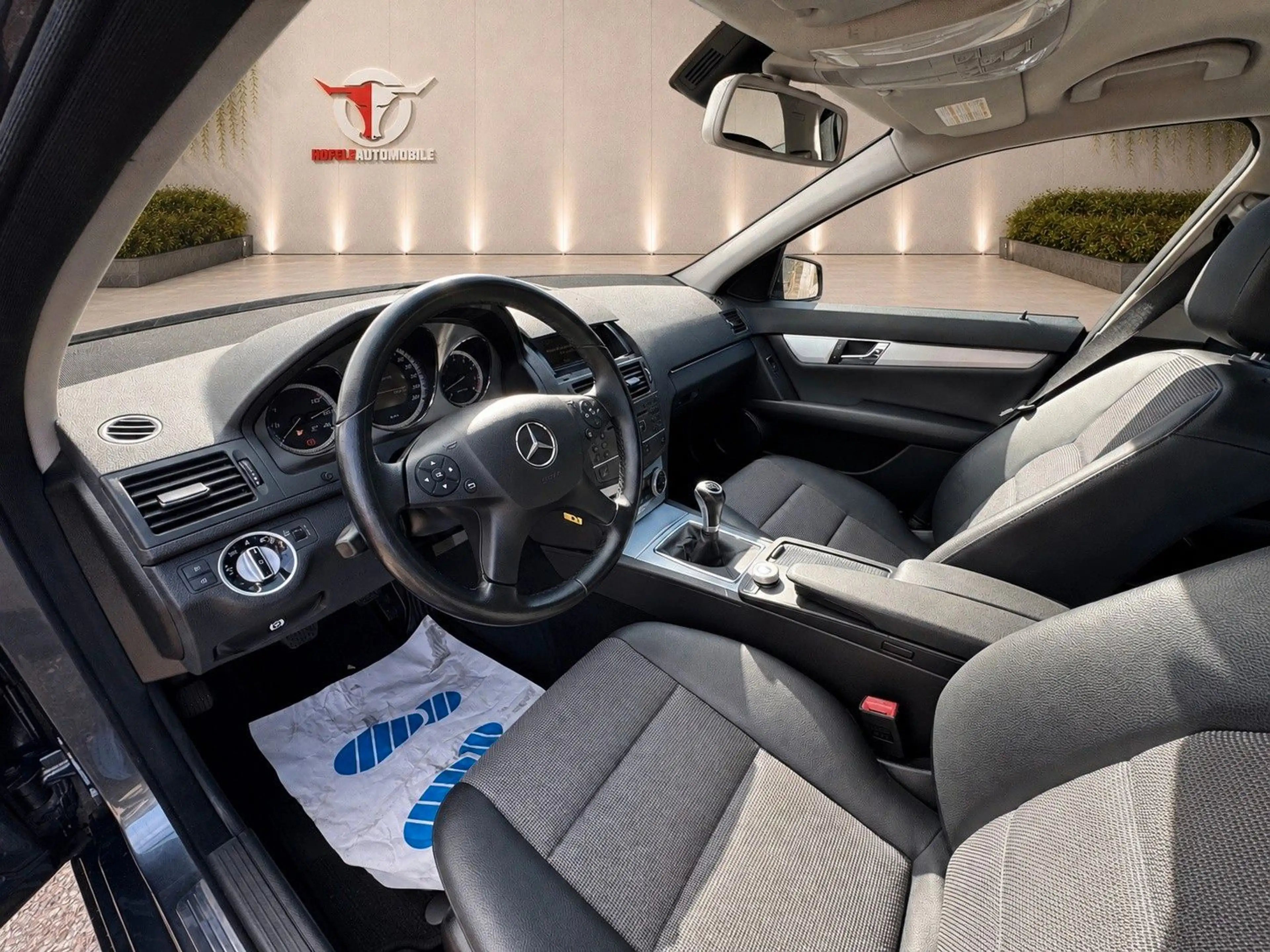 Mercedes-Benz C 180 Lim. Avantgarde*KLIMA/SHZ/TEILLEDER/TEMPO* — photo 9