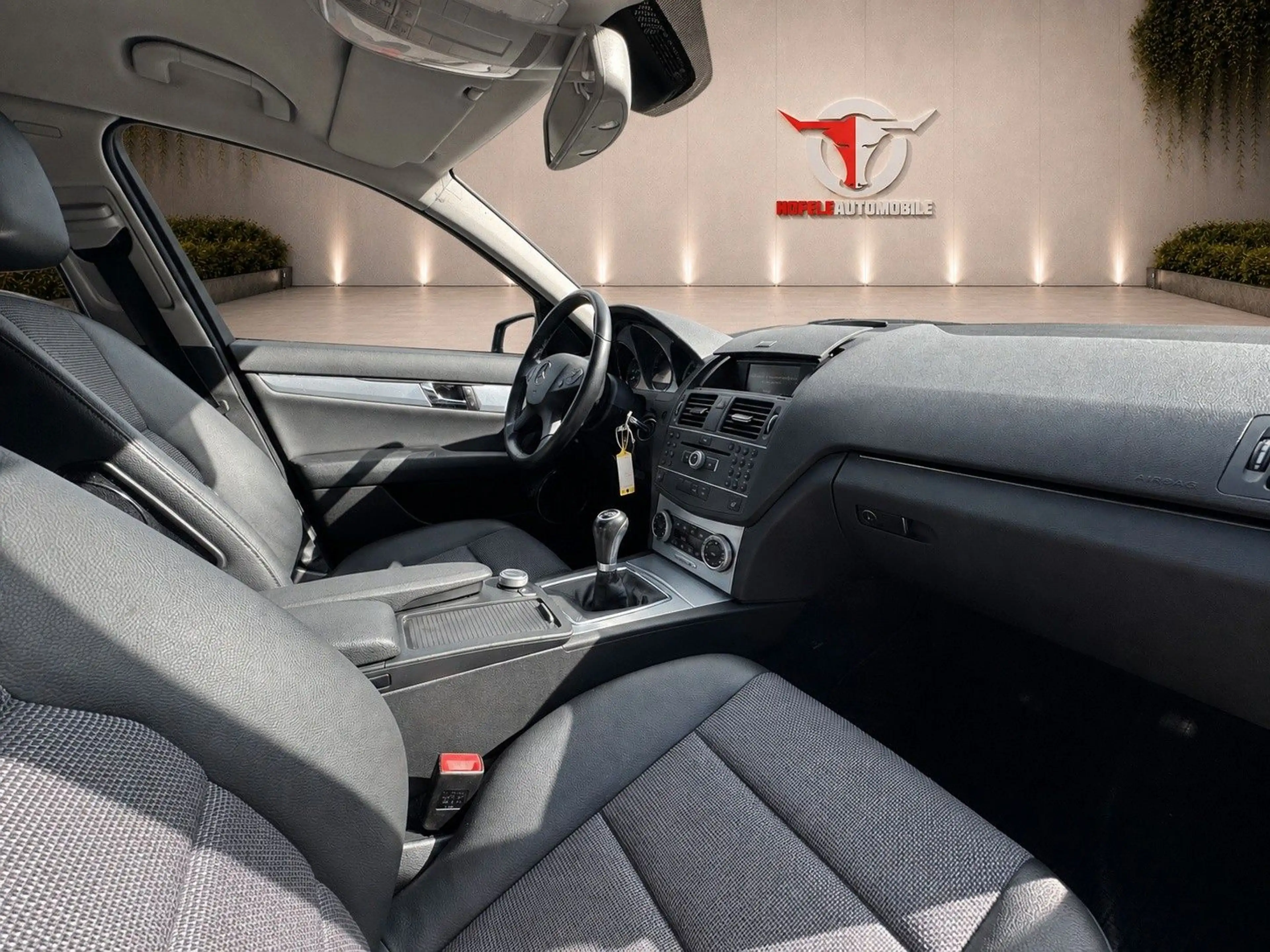 Mercedes-Benz C 180 Lim. Avantgarde*KLIMA/SHZ/TEILLEDER/TEMPO* — photo 12