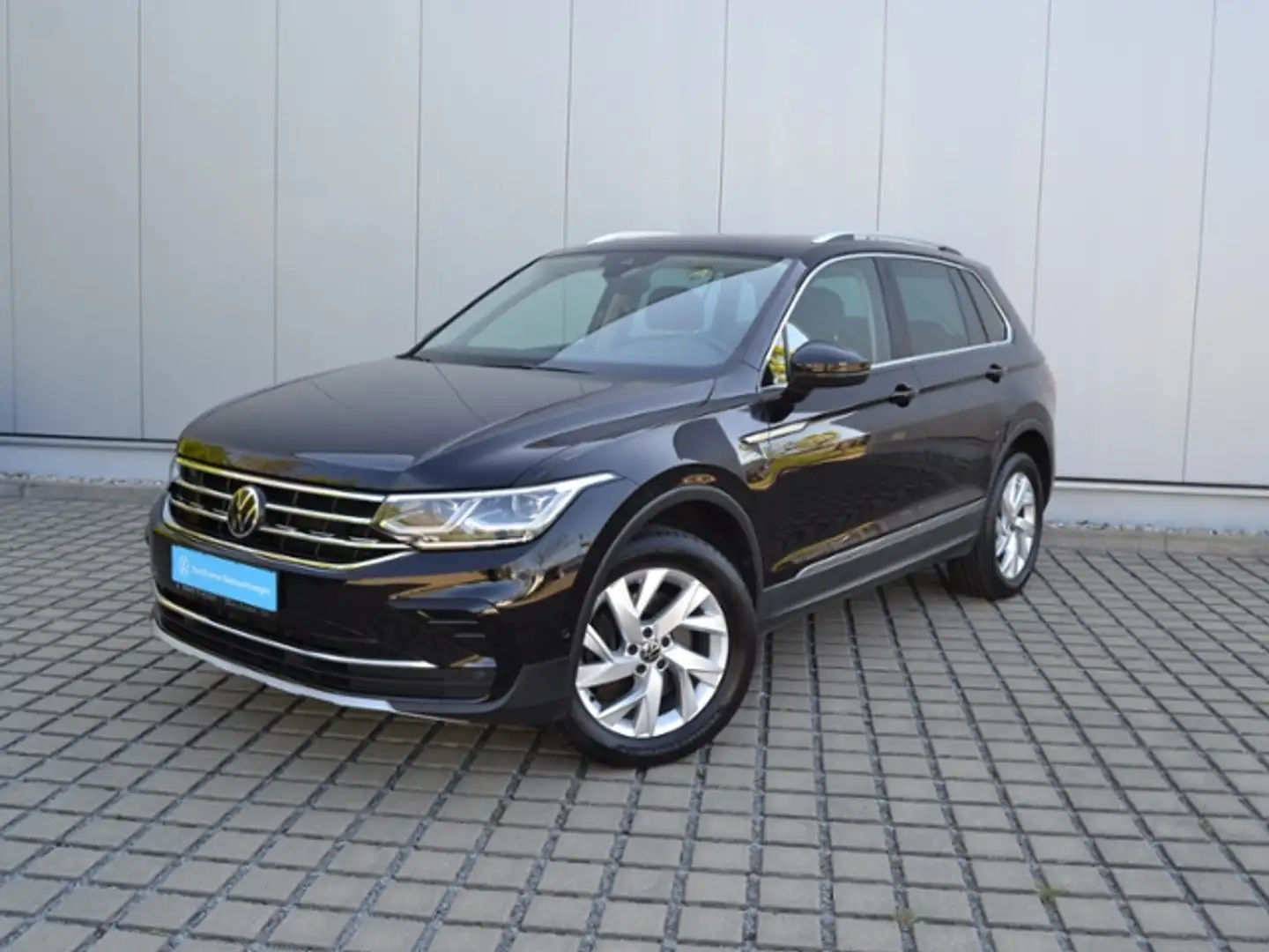 Volkswagen Tiguan 2.0 TDI 200 PS 4M DSG Elegance VOLL/AHK/PANORAMA/ Schwarz - 2