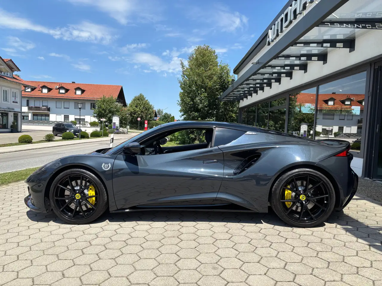 Lotus Emira 2023
