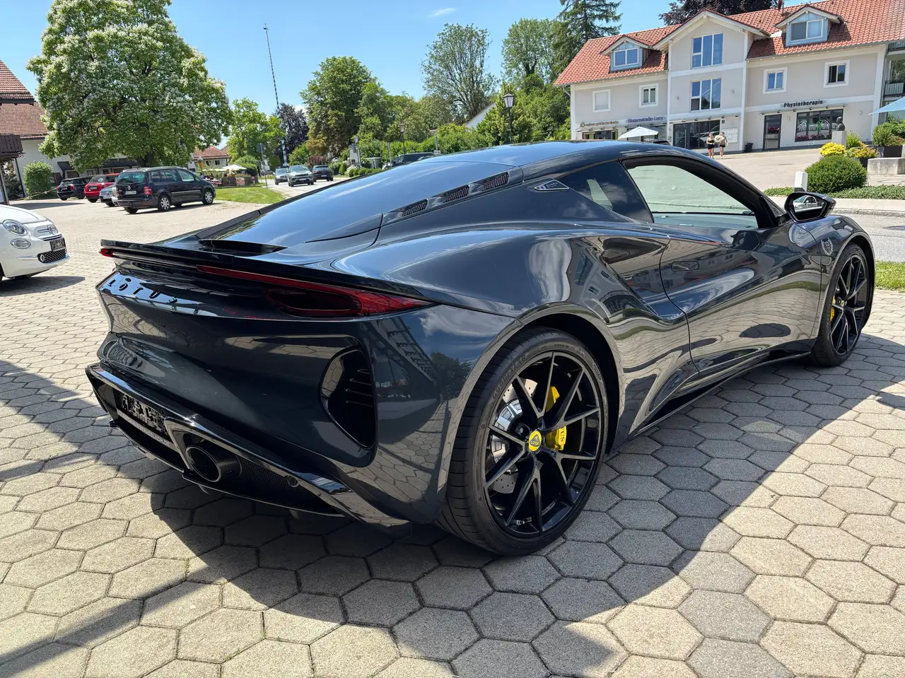 Lotus Emira 2023
