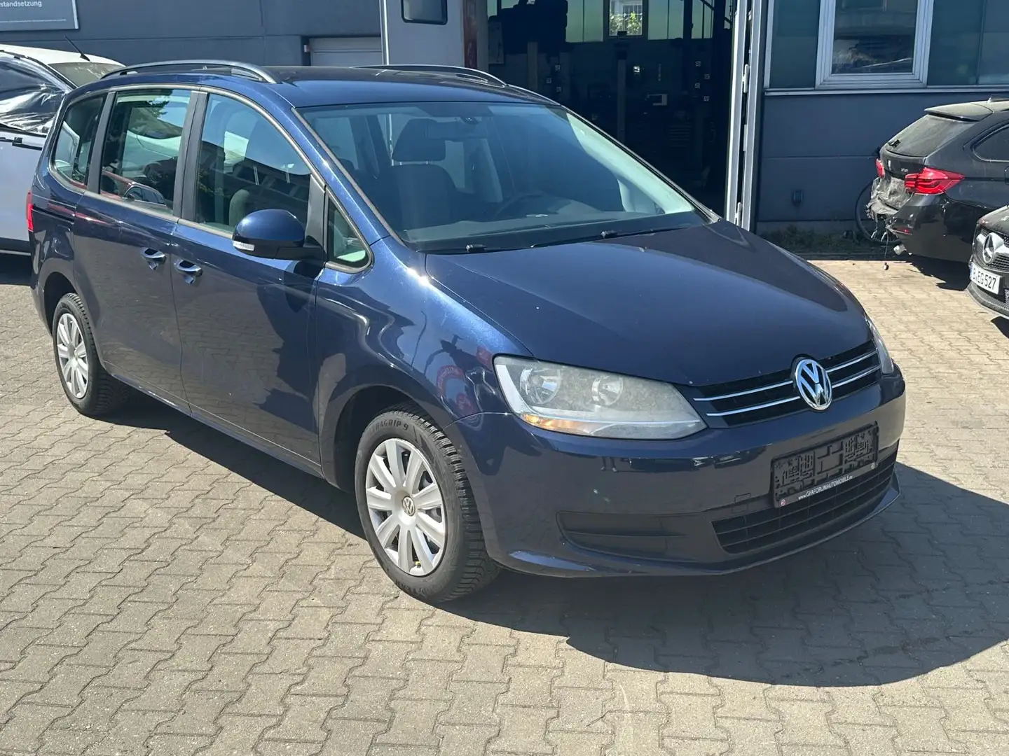 Volkswagen Sharan Trendline BMT 1.Hand Navi Blau - 1