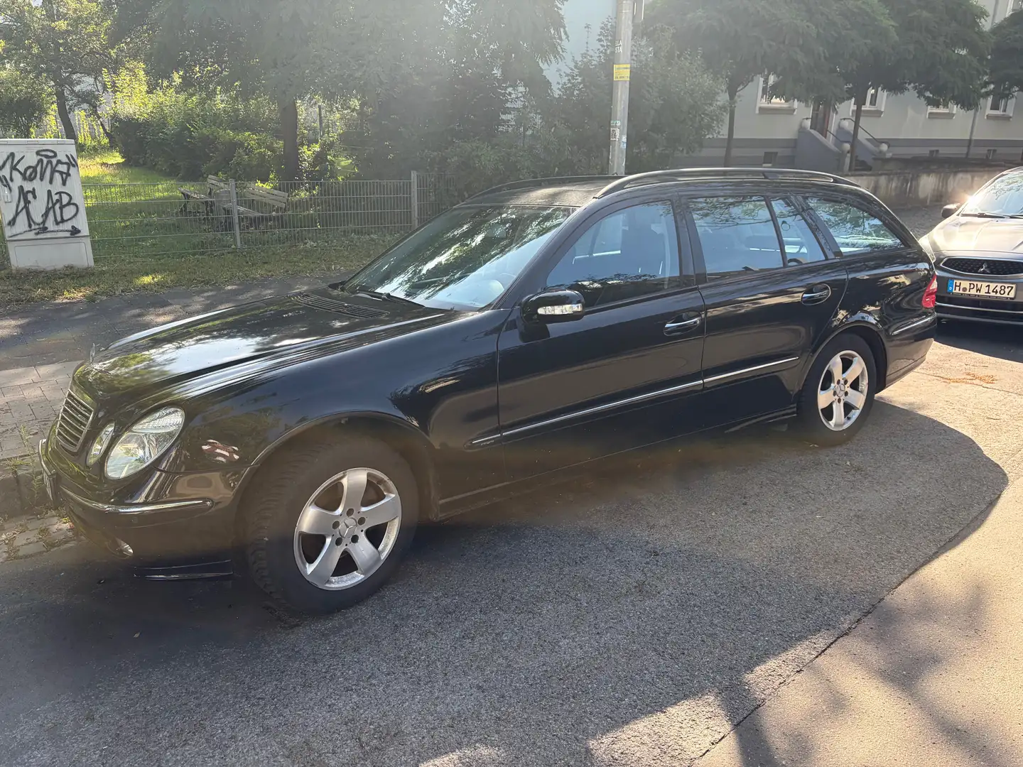 Mercedes-Benz E 240 E 240 T Avantgarde Schwarz - 2
