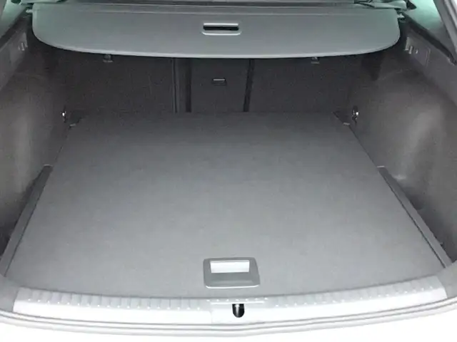 Cupra Leon view 10