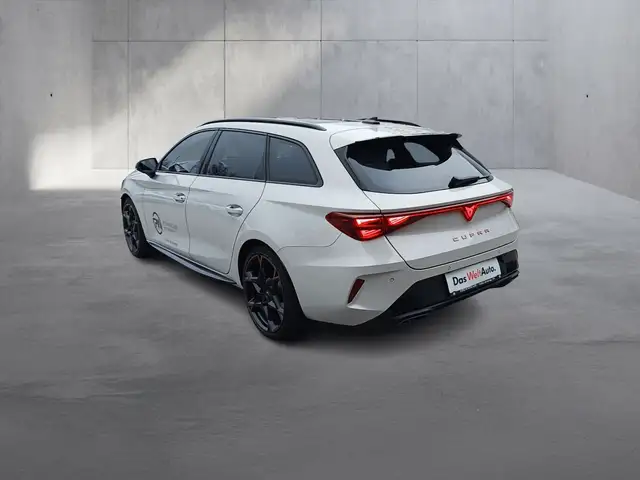 Cupra Leon view 3