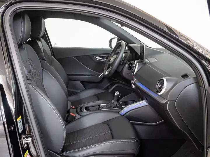 Audi Q2 2025, foto 9