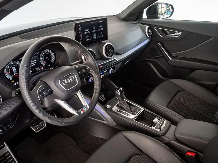 Audi Q2 2025, foto 12