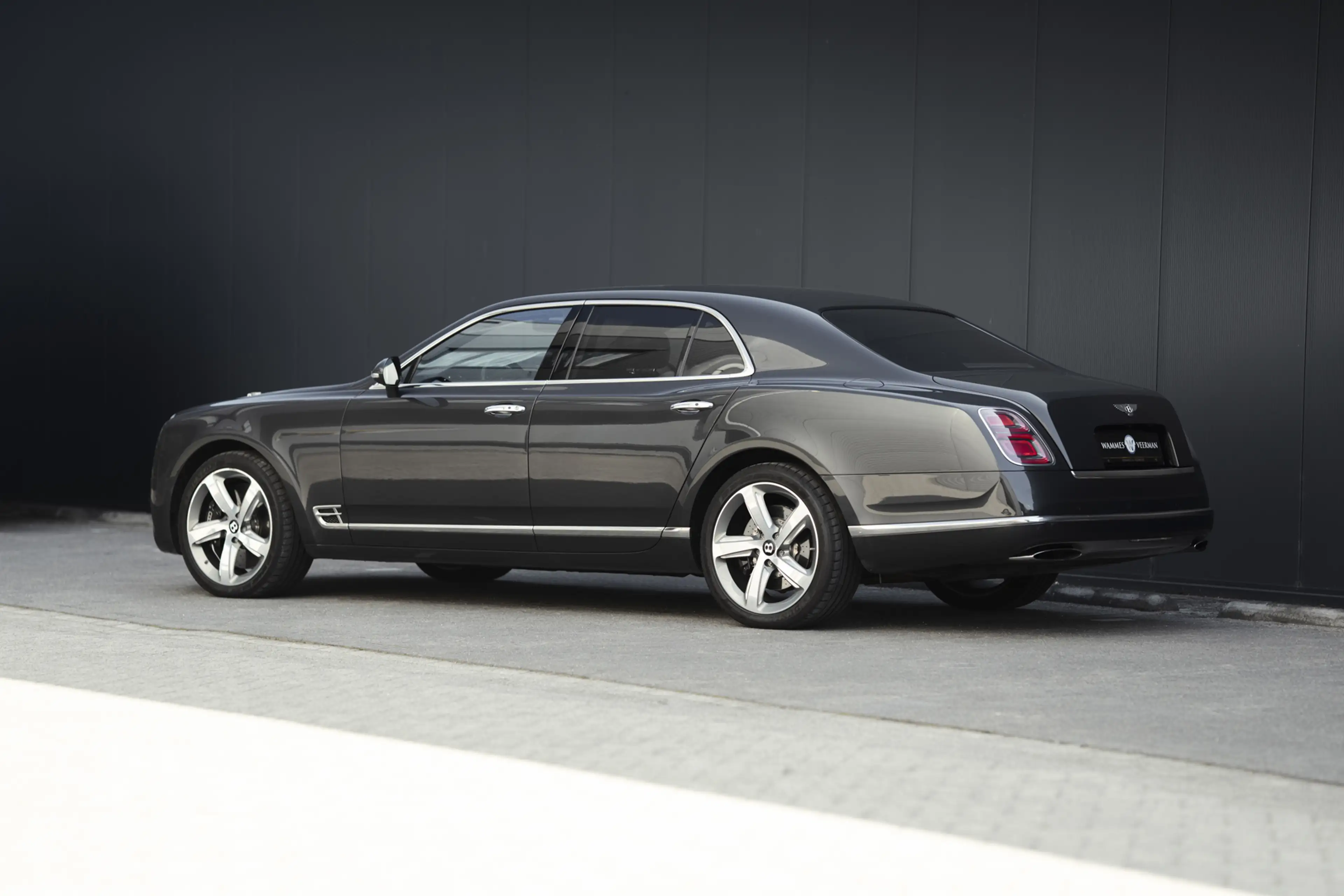 Bentley Mulsanne Speed MY 2017 — photo 9