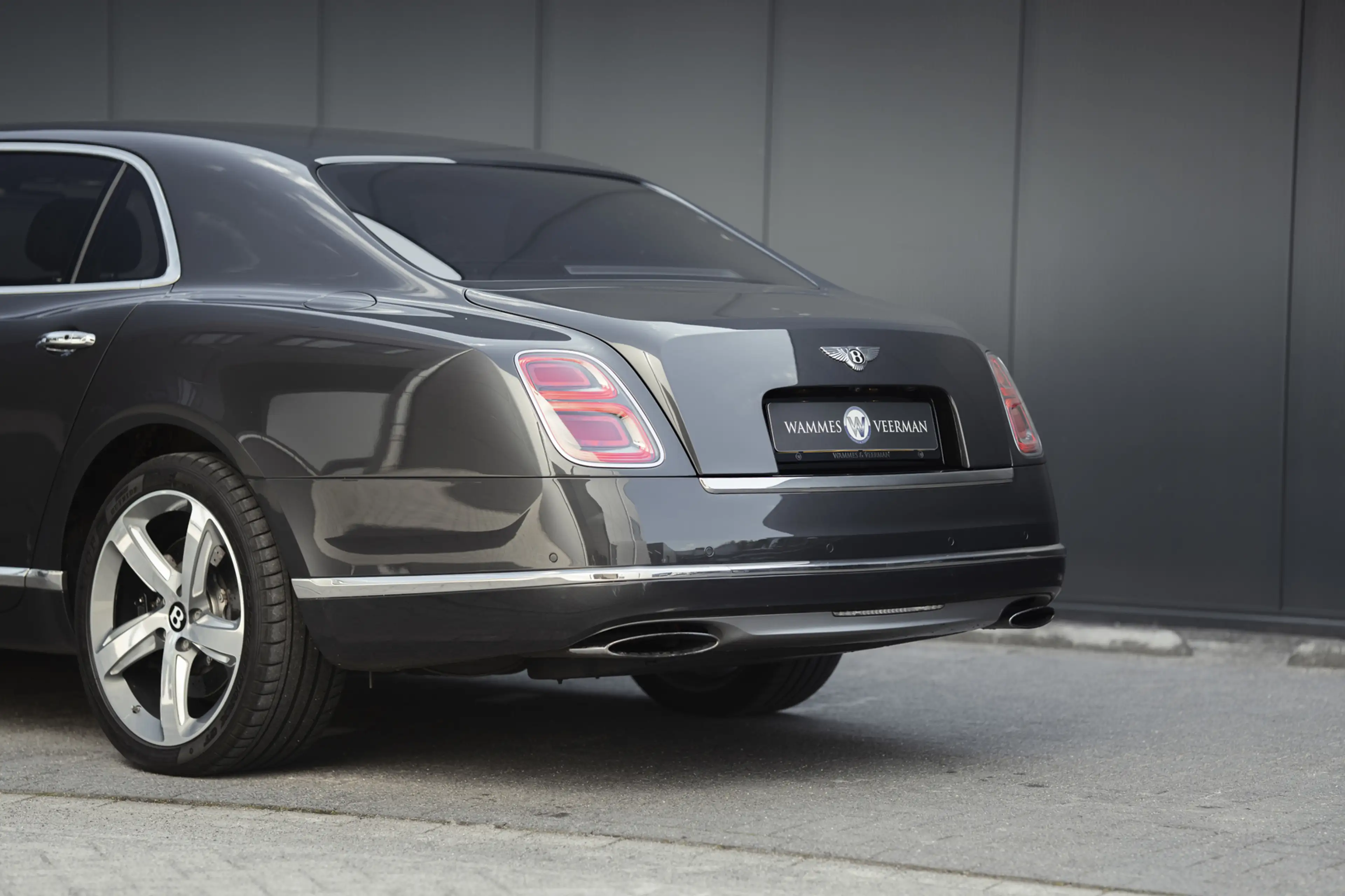 Bentley Mulsanne Speed MY 2017 — photo 11
