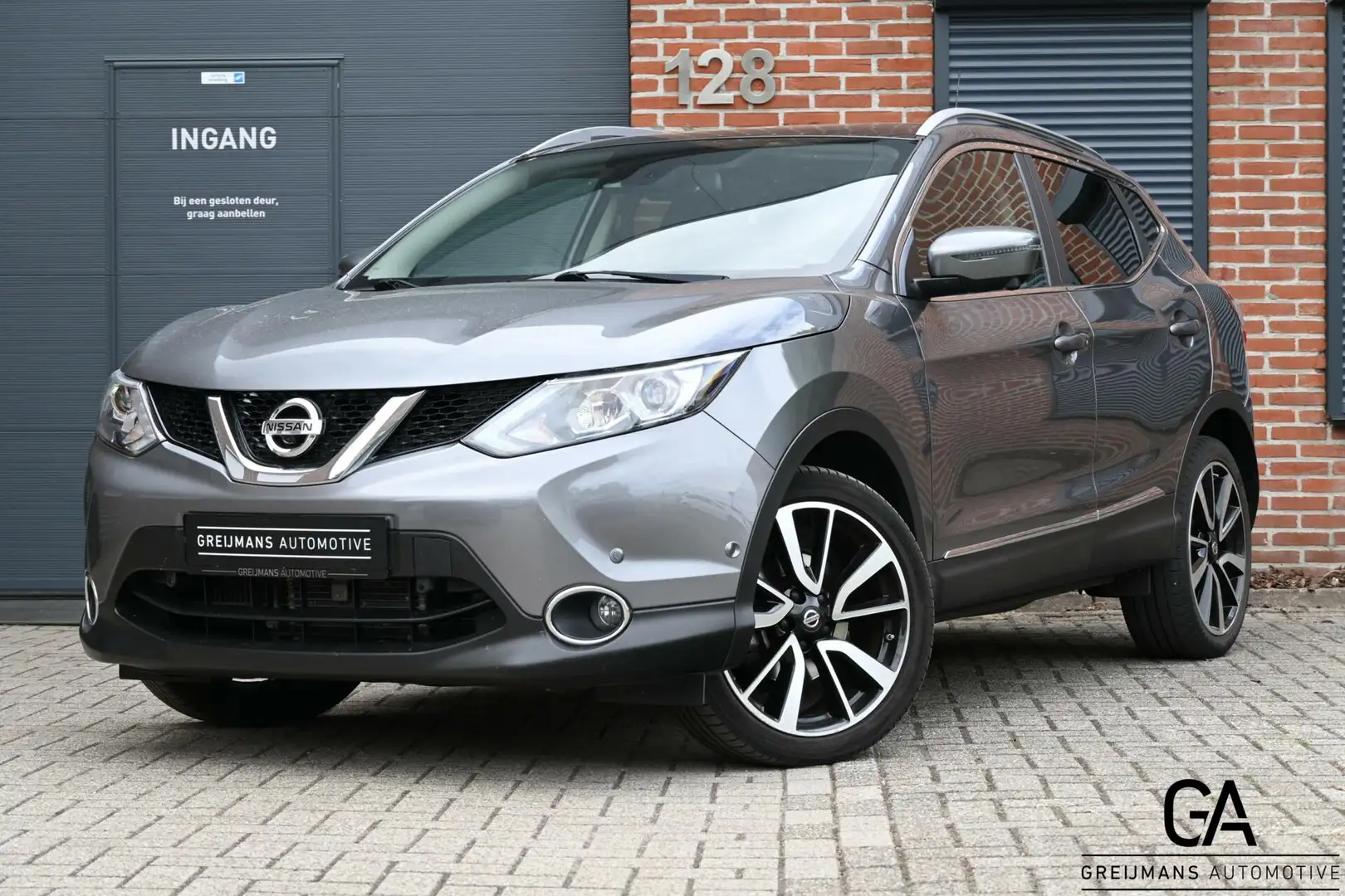 Nissan Qashqai 1.2 Tekna |Pano|trekhaak| Grijs - 1