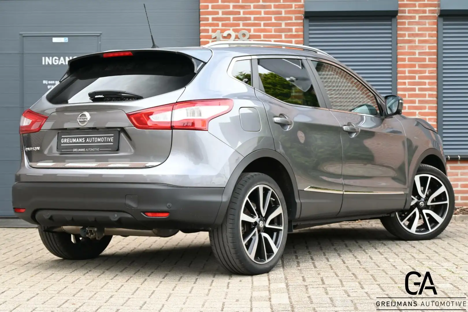 Nissan Qashqai 1.2 Tekna |Pano|trekhaak| Grijs - 2