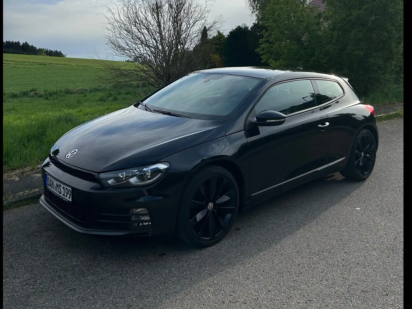 Volkswagen Scirocco Scirocco 2.0 TSI (BlueMotion Technology) Schwarz - 1